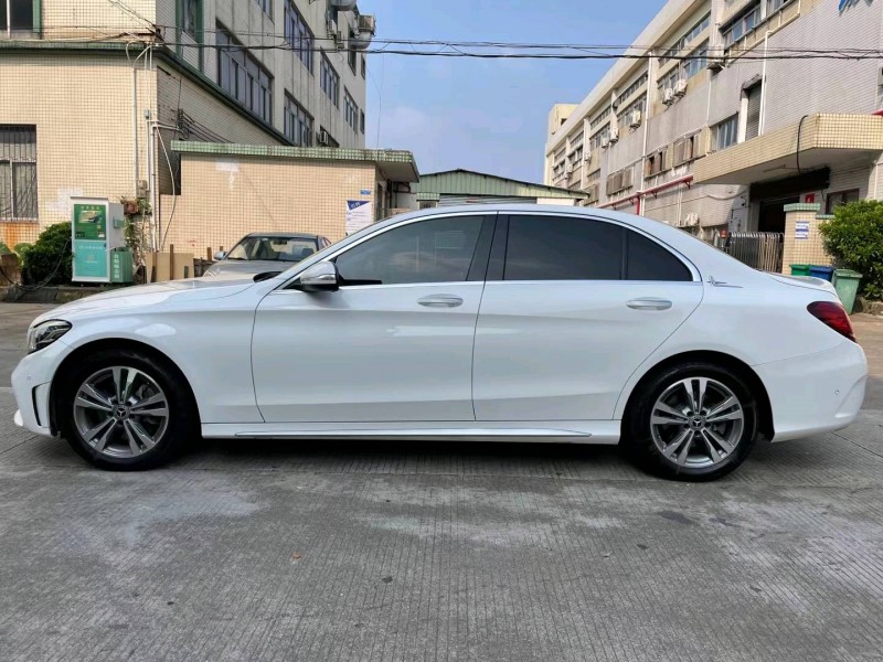 中山19年奔驰C3