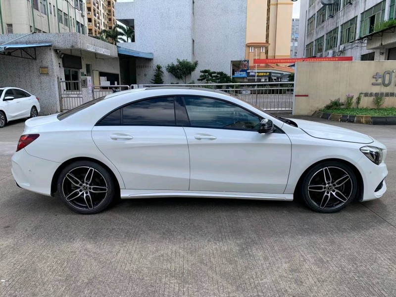 中山18年奔驰CLA8