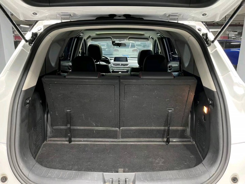 成都21年东风风光6