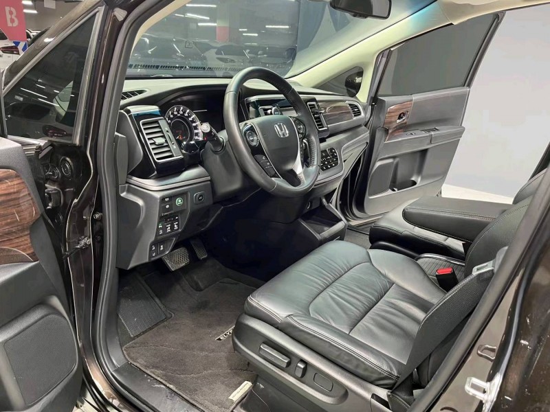 成都16年本田艾力绅4