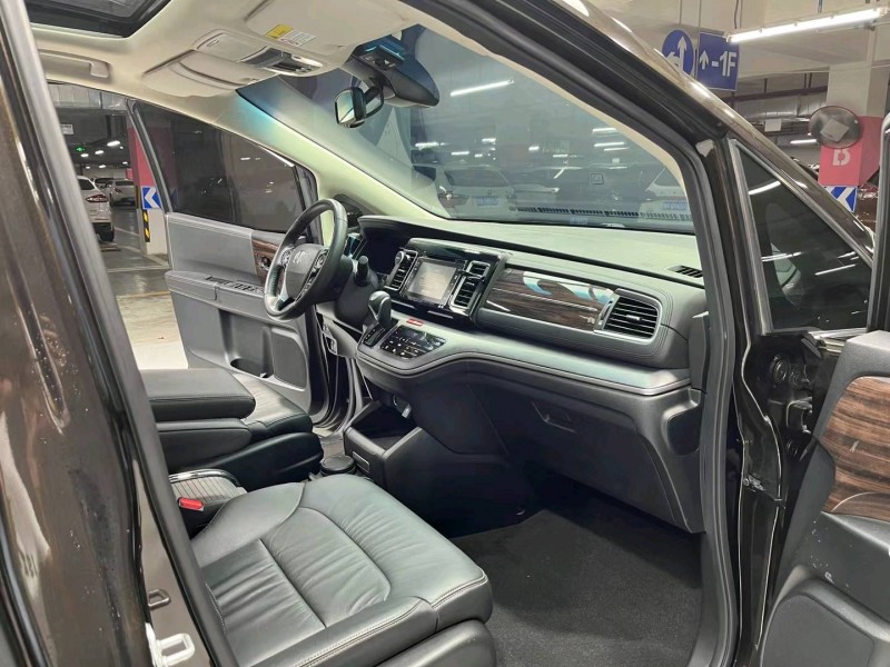 成都16年本田艾力绅6