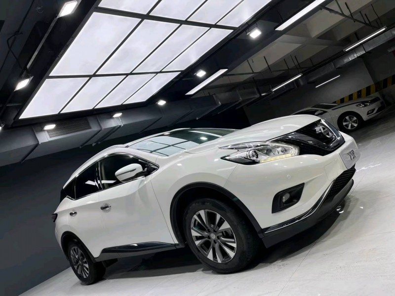 成都17年日产楼兰2