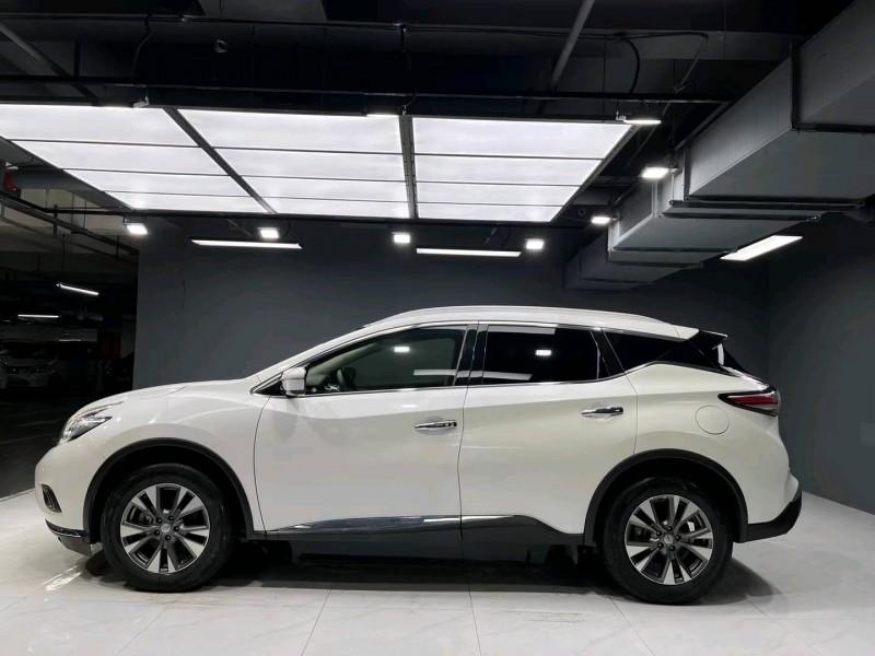 成都17年日产楼兰7