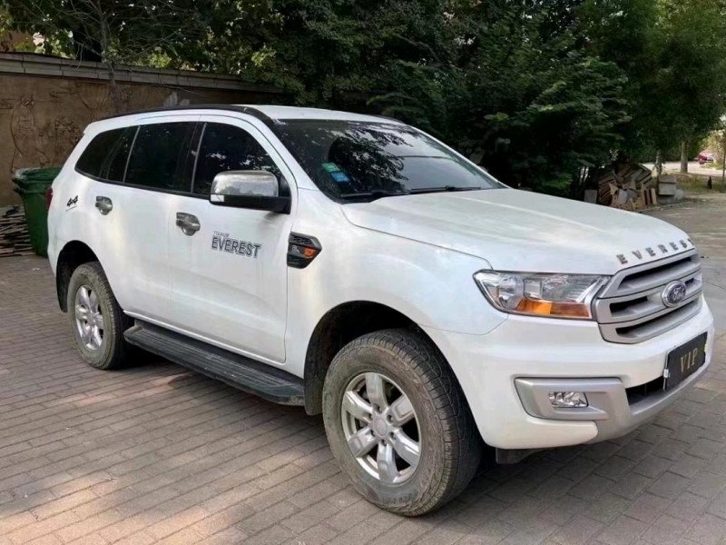 青岛17年福特撼路者2