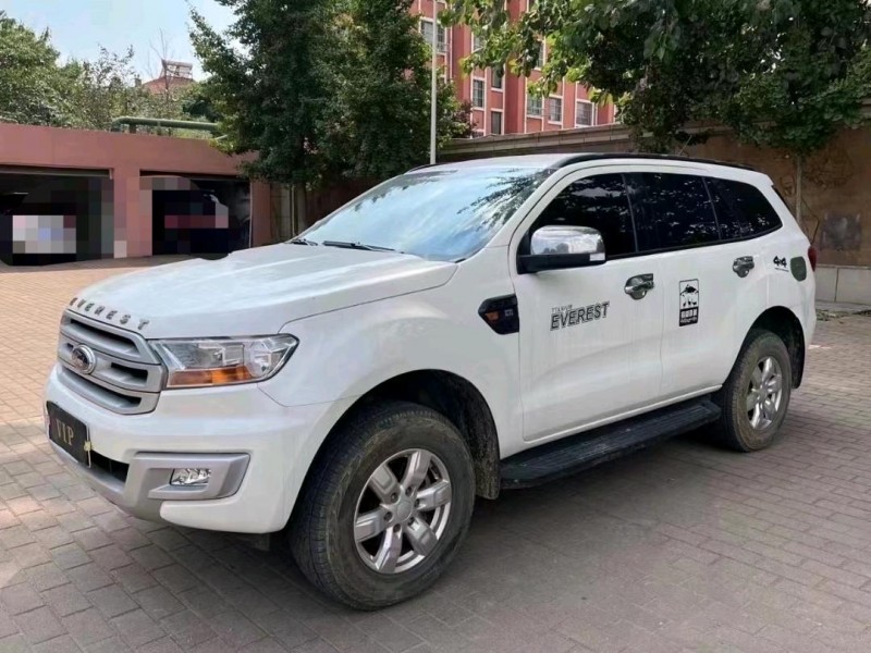 青岛17年福特撼路者3