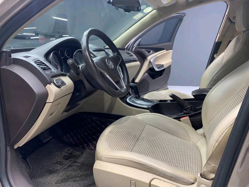 成都14年别克君威4