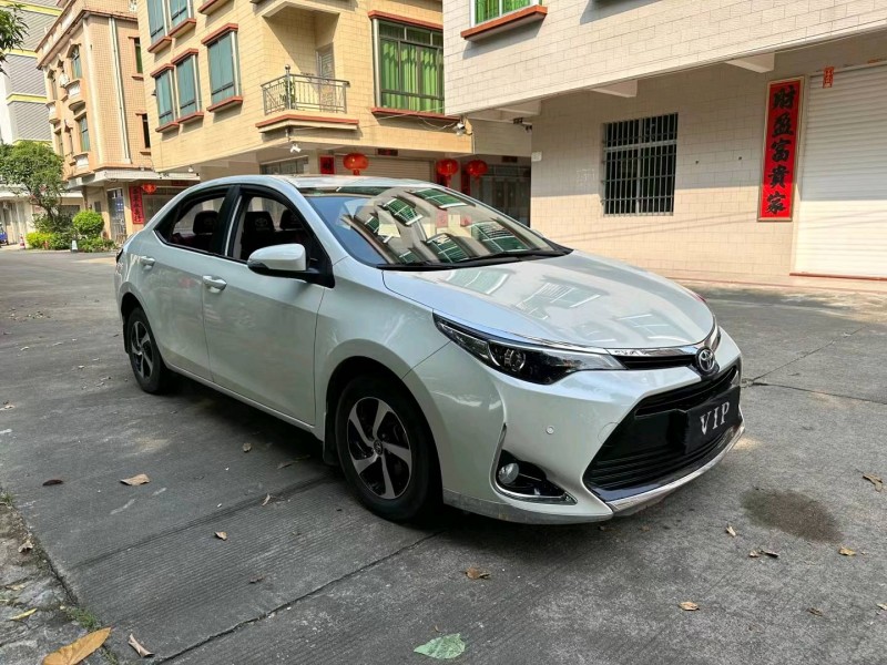 北京17年丰田雷凌2