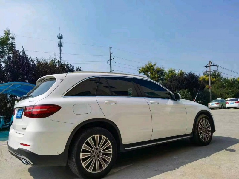 东营17年奔驰GLC3