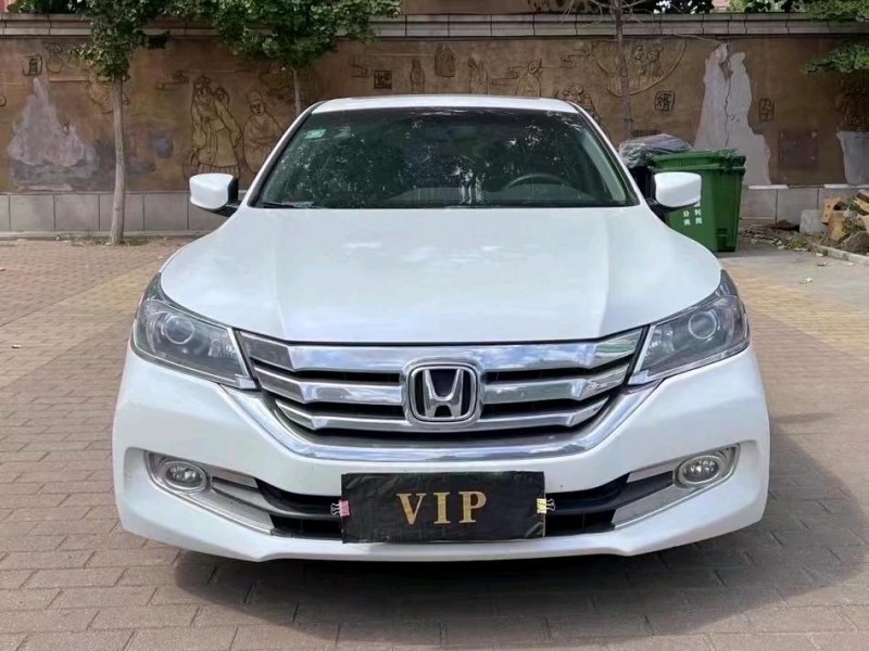 青岛16年本田雅阁6