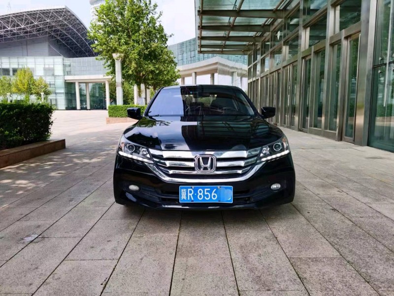 邢台15年本田雅阁1