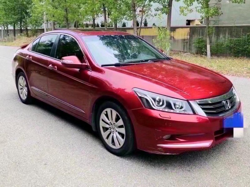 青岛12年本田雅阁2