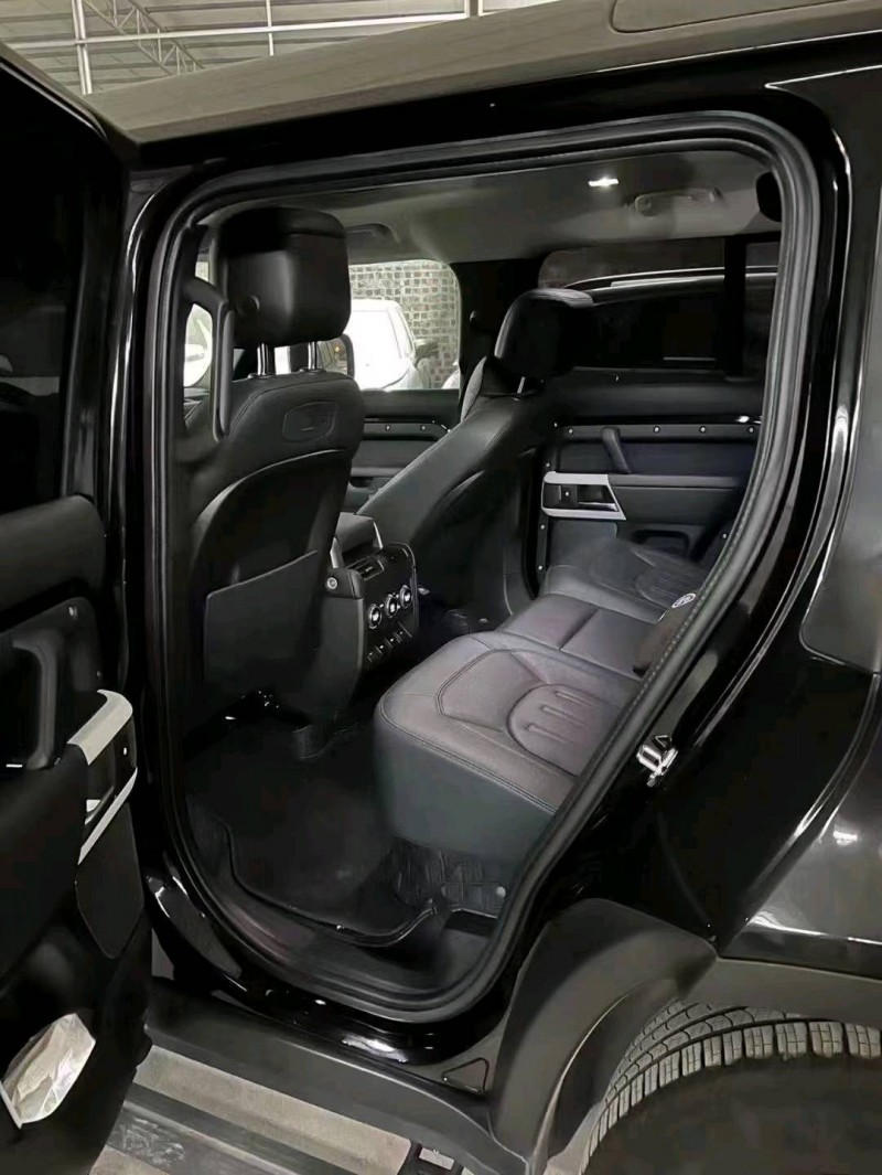 广州21年路虎卫士3