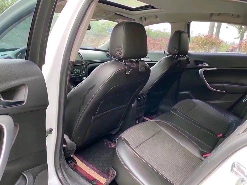 青岛16年别克君威2