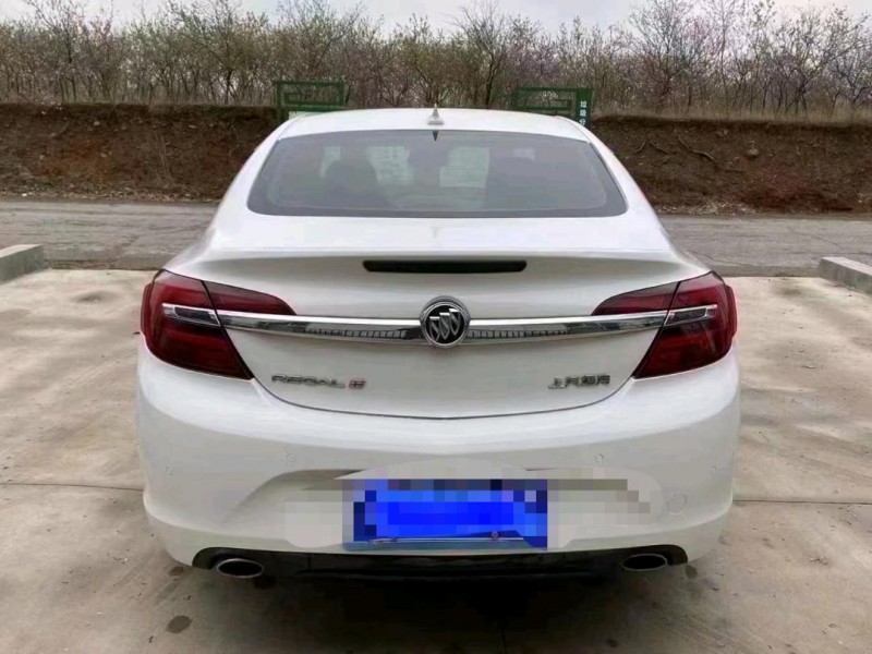 青岛17年别克君威6