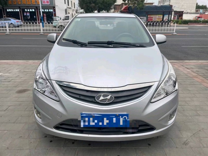 保定10年现代瑞纳1