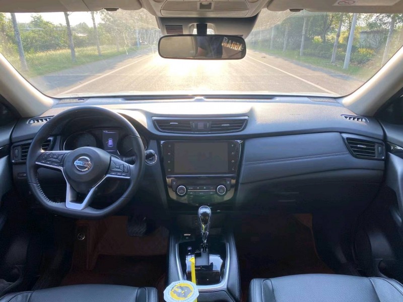 徐州21年日产奇骏6