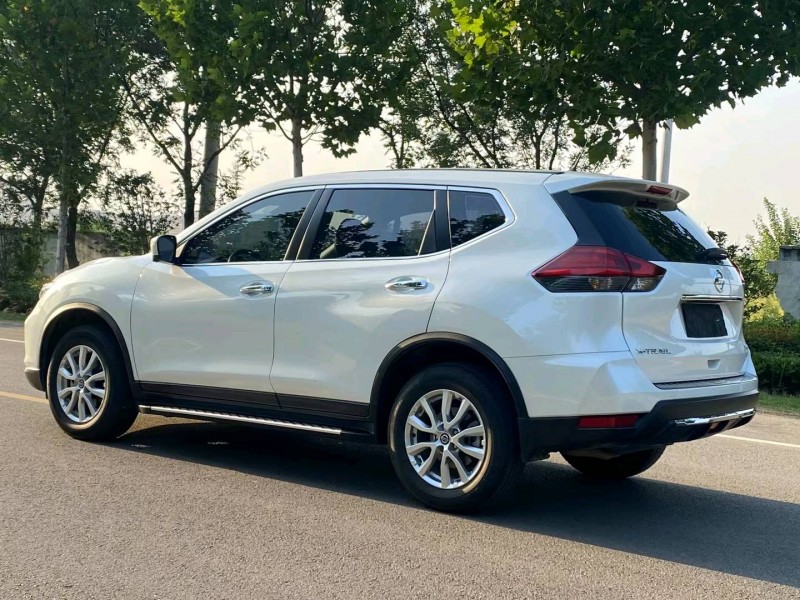 徐州21年日产奇骏3