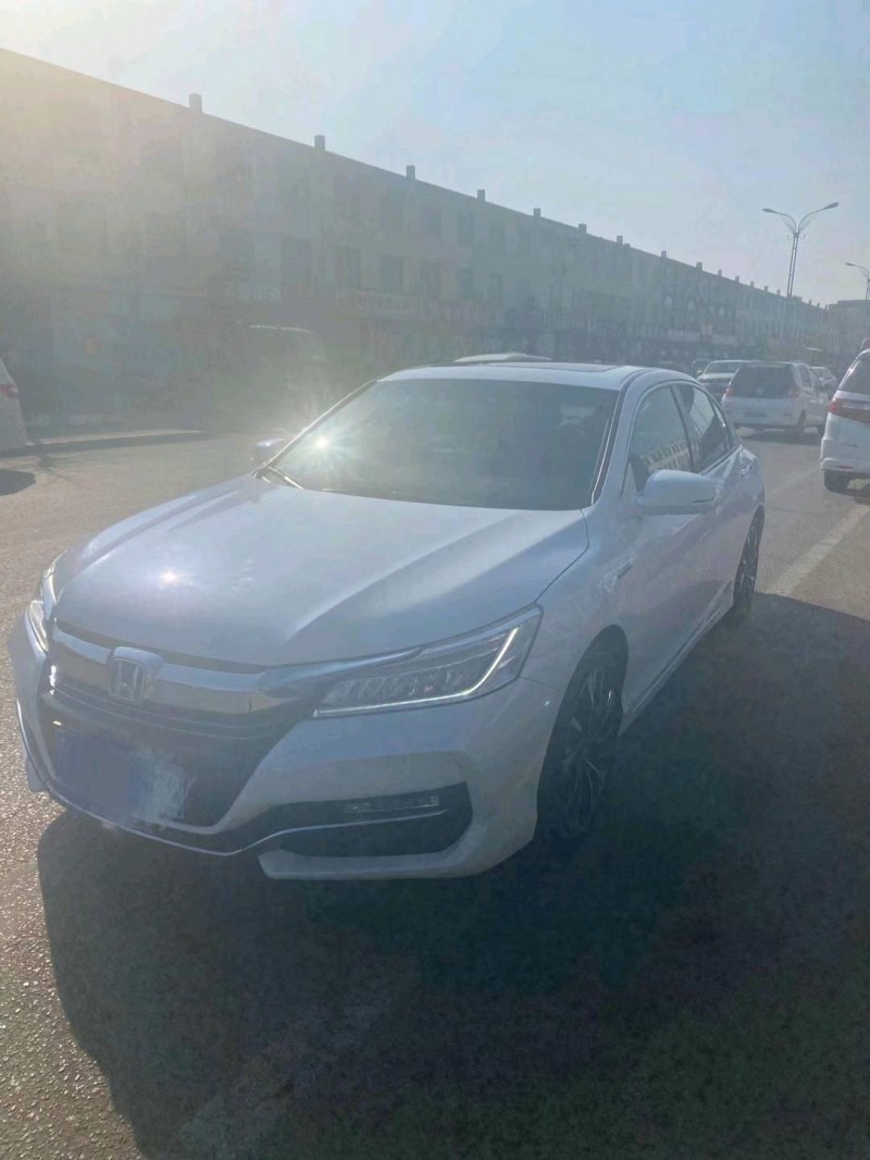 青岛19年本田雅阁2