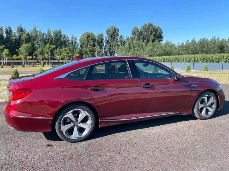 济宁19年本田雅阁8