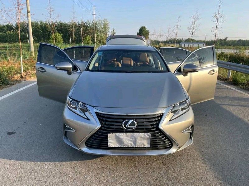 徐州18年雷克萨斯ES2