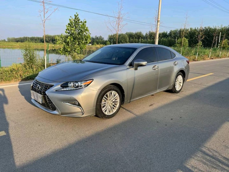 徐州18年雷克萨斯ES3