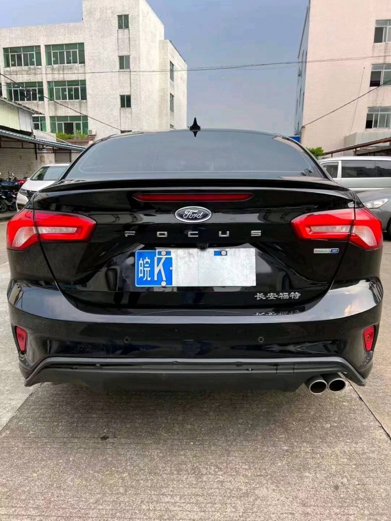 中山21年福特福克斯4