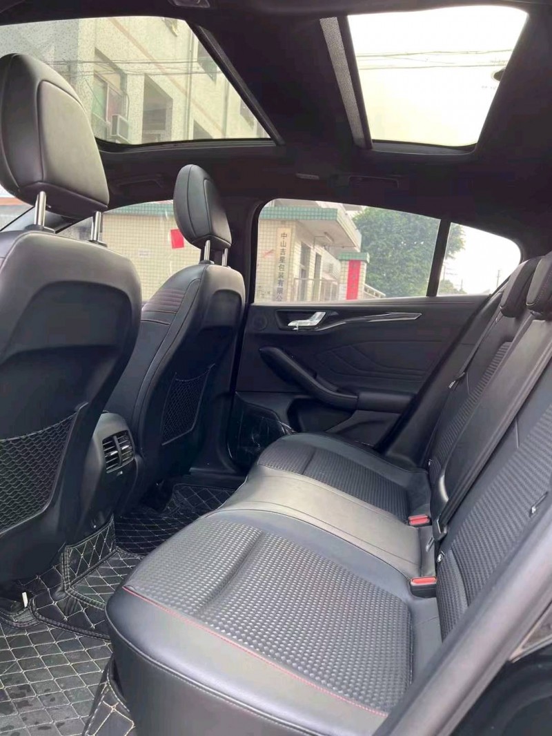 中山21年福特福克斯7