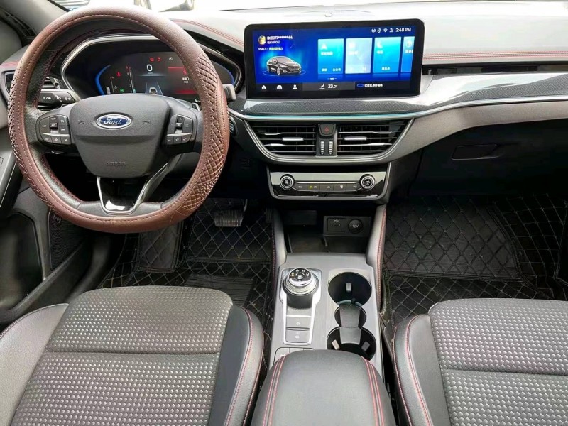 中山21年福特福克斯8