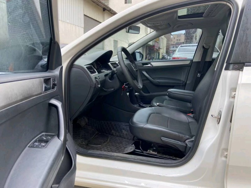 广州15年斯柯达昕锐5