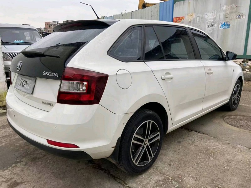 广州15年斯柯达昕锐8