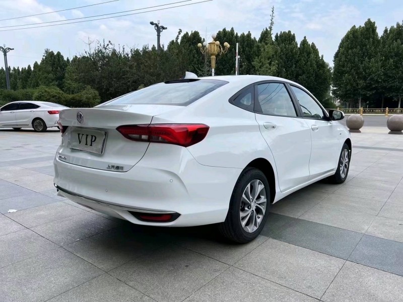 枣庄22年别克威朗7