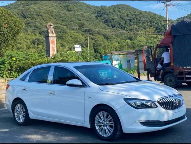 济南16年别克英朗7