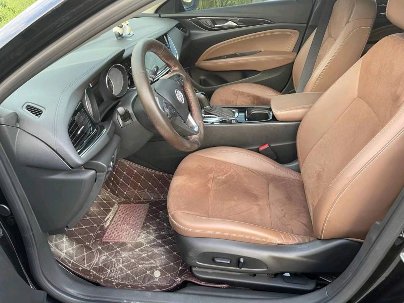 徐州18年别克君威5