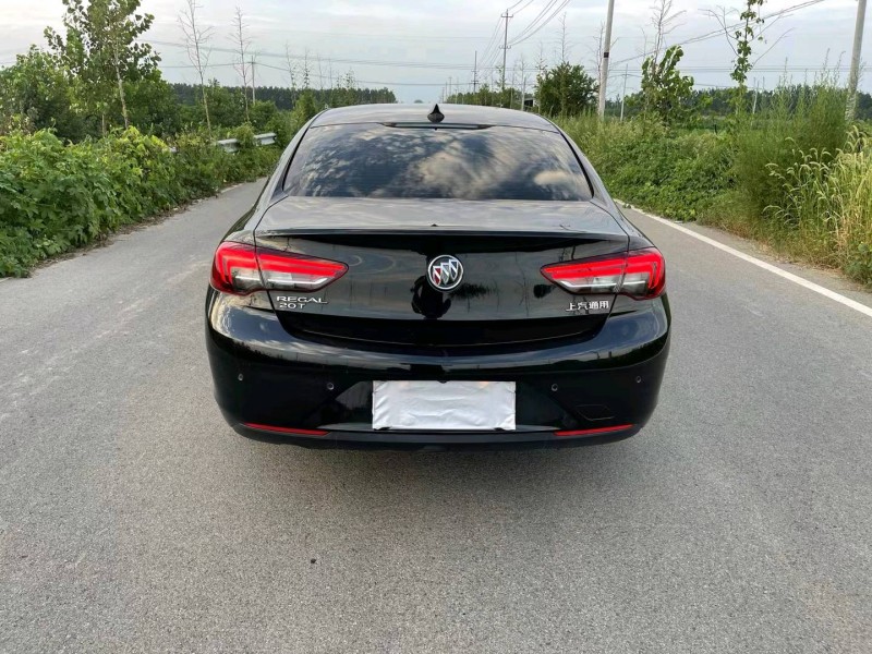 徐州18年别克君威9