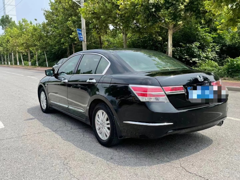 保定13年本田雅阁8