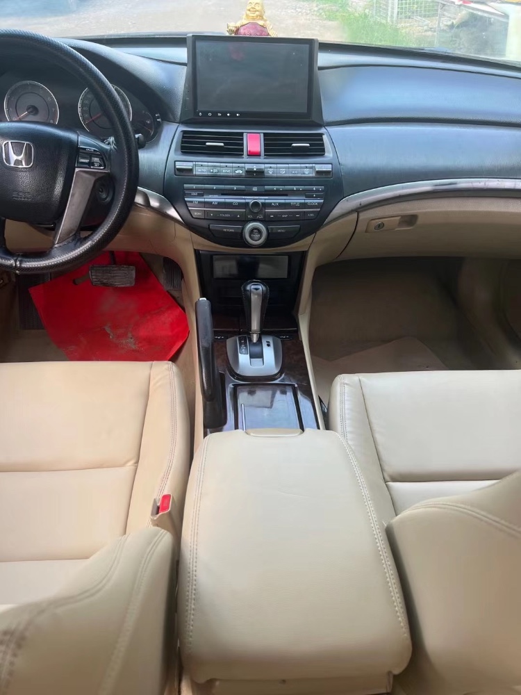 青岛10年本田雅阁9