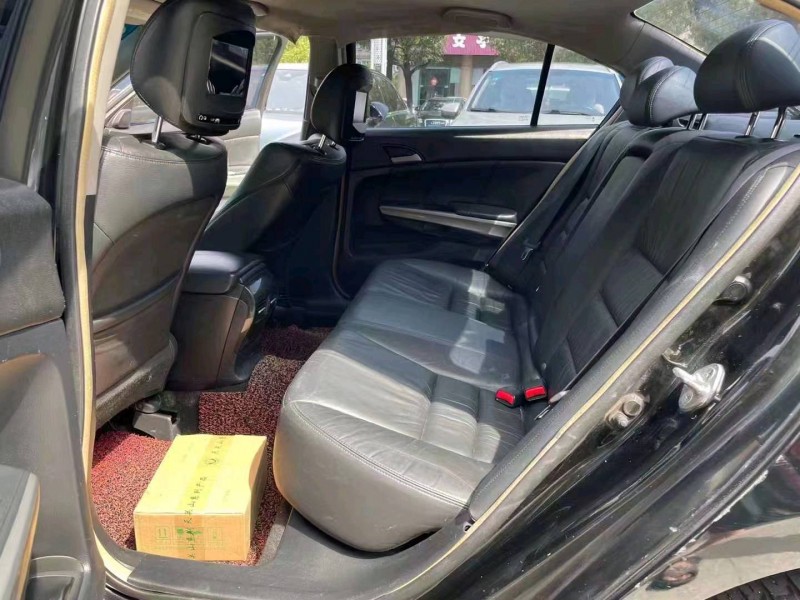 徐州12年本田雅阁6