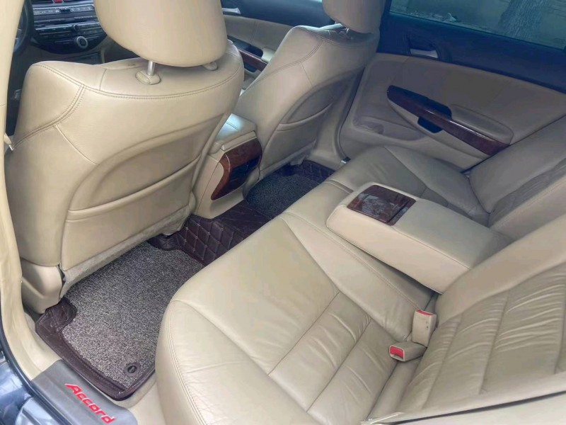 保定12年本田雅阁6