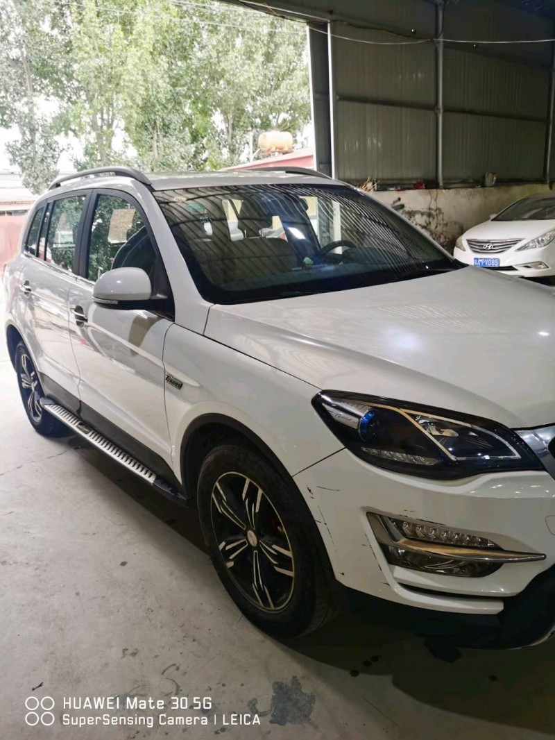 保定17年众泰大迈X53