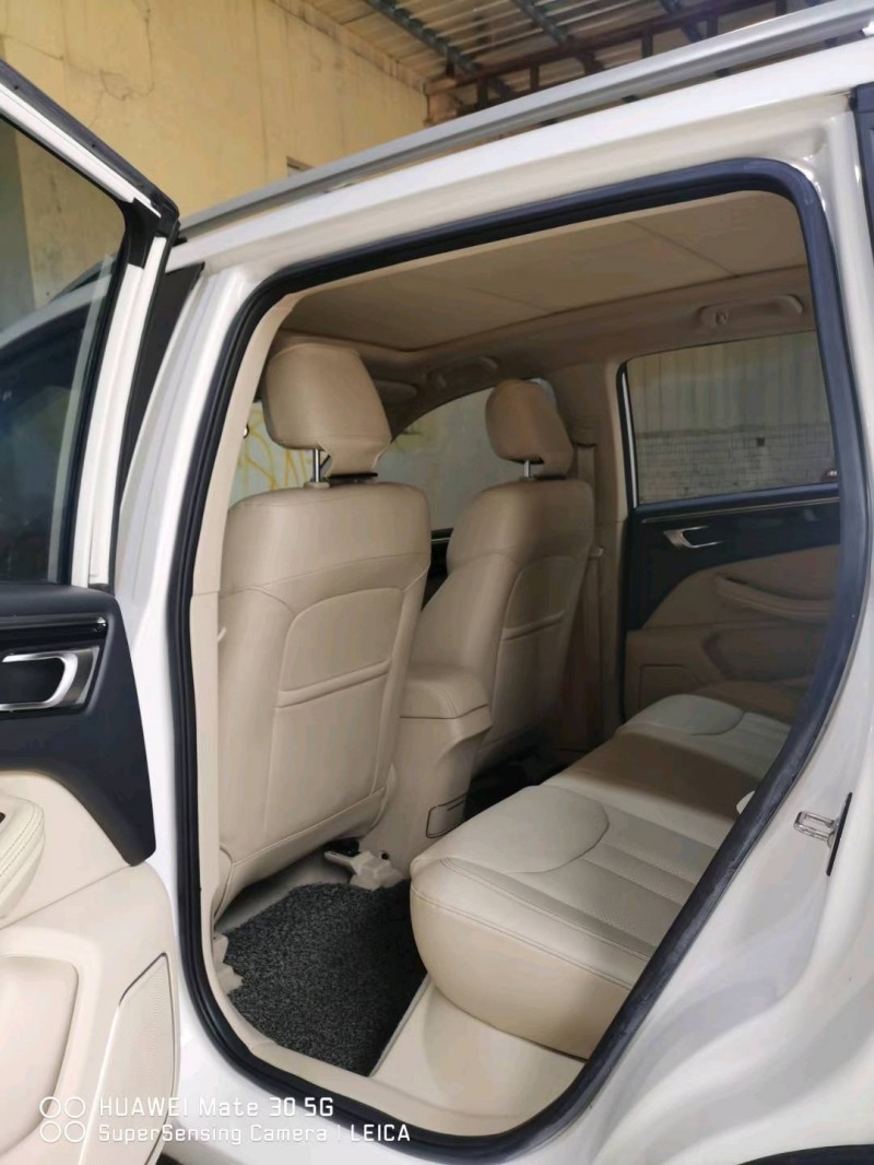 保定17年众泰大迈X54