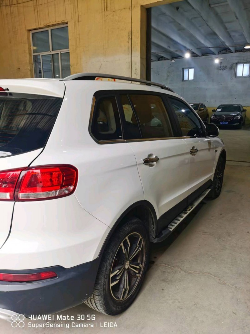 保定17年众泰大迈X58