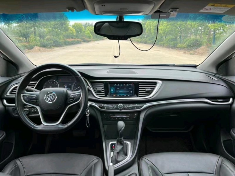 盐城19年别克英朗9