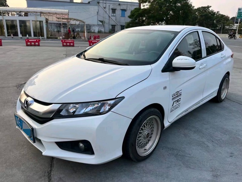 广州16年本田锋范2