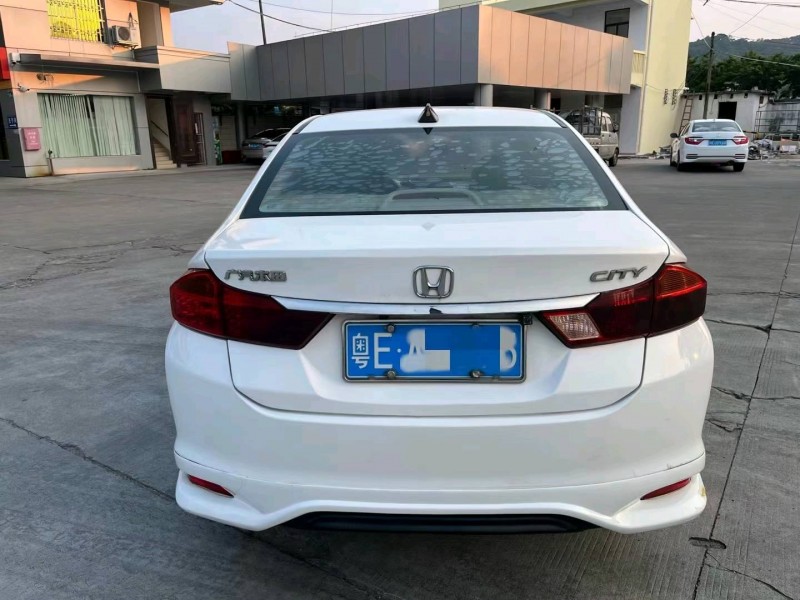 广州16年本田锋范8