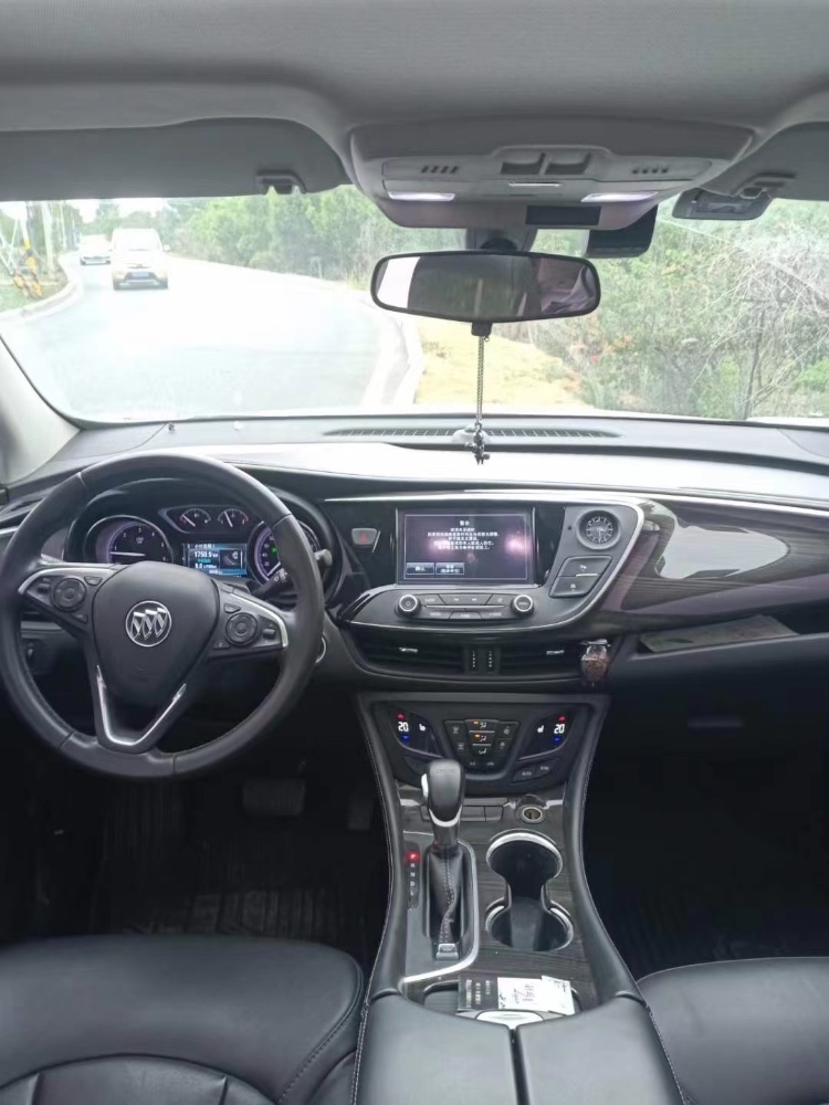 青岛18年别克昂科威7