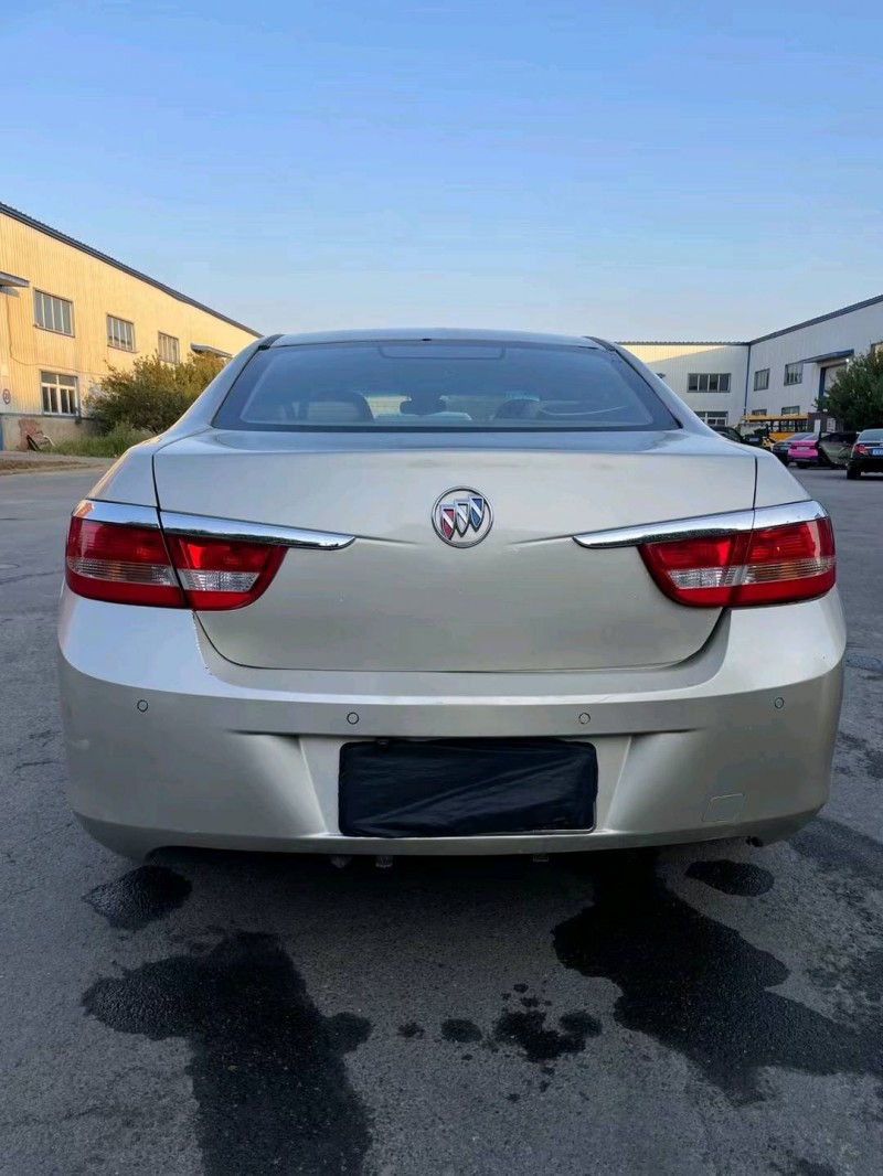 沈阳13年别克英朗2