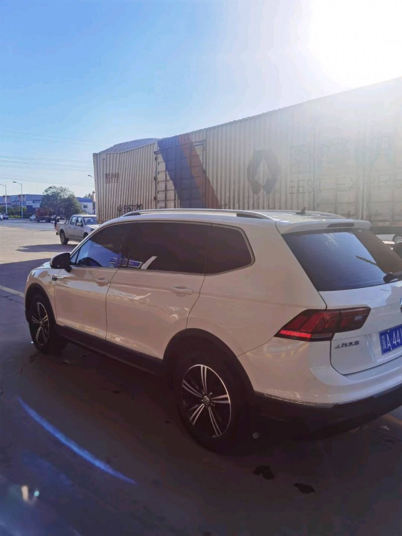 保定19年大众途观L8