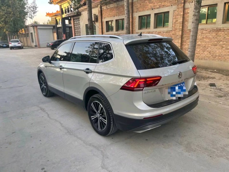 保定18年大众途观L7