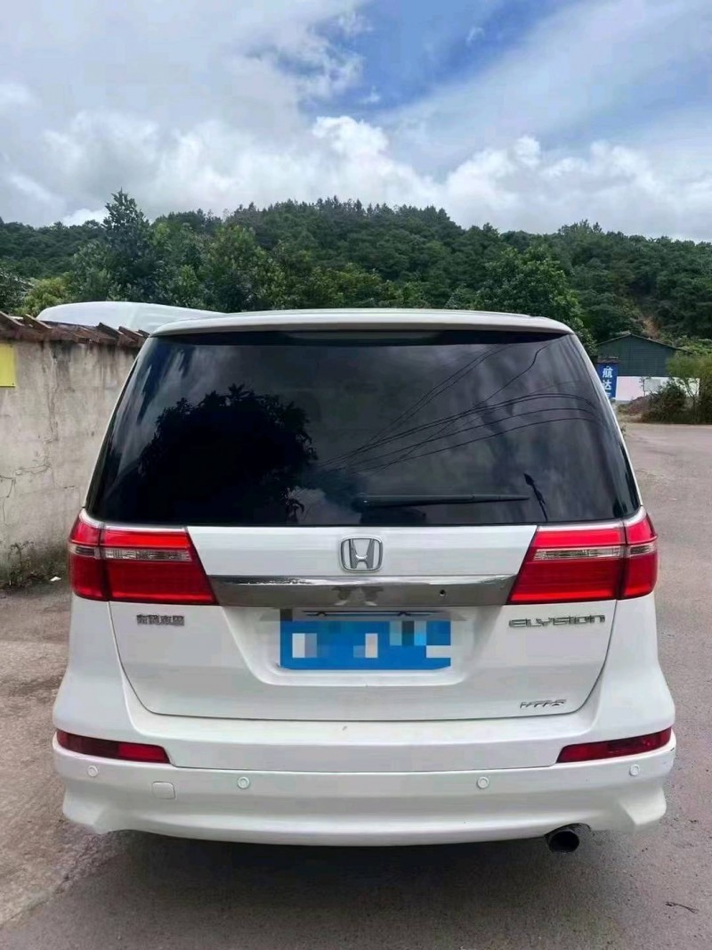 梧州12年本田艾力绅2