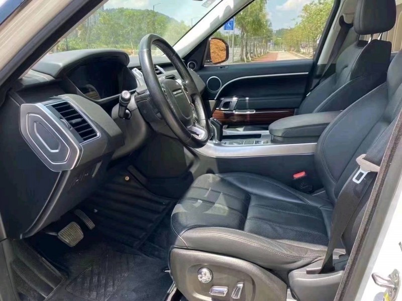 广州16年路虎揽胜运动5